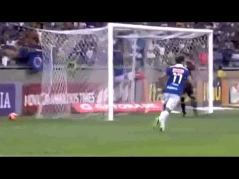 Éverton Ribeiro - Skills and Goals 2013-2014 - Destabillise