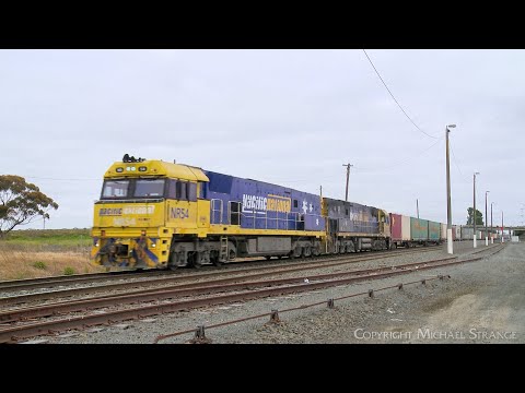 3AM5 Pacific National Container Train (30/11/2022) - PoathTV Australian Railway Videos