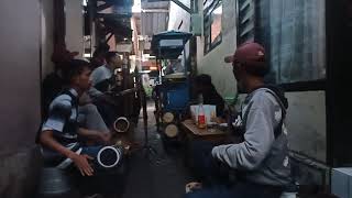 Download lagu Pengamen Kota Malang | Viral | Kreatif mp3