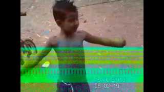 preview picture of video 'menino dança tarraxinha'