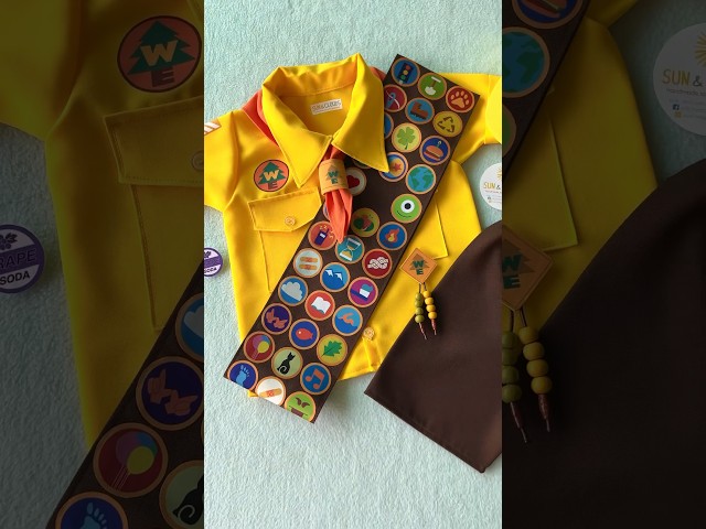 Vídeo relacionado con Disfraz de Halloween de Disney Pixar Up Russell Camiseta