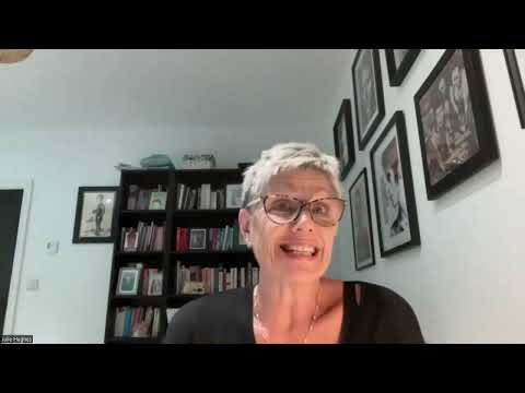 The importance of being reflected in Literature