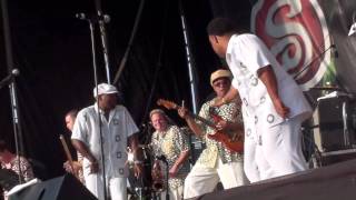 [HD] Earth Wind and Fire - Pride (VOLT Fesztivál 2009 live) [beinduló.hu]