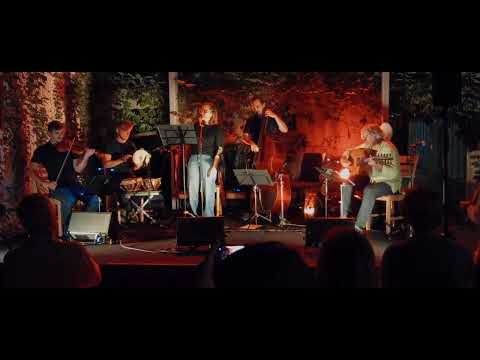 Nova Schola Labacensis - Misirlou