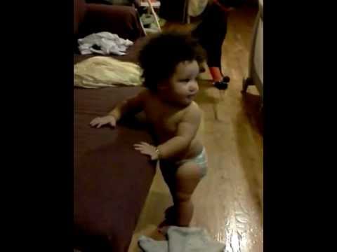 mi nina bailando chupi chupi