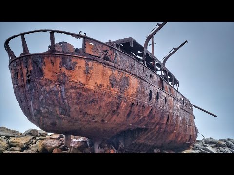 Inisheer - Inis Oirr on a lovely foggy day - Aran islands