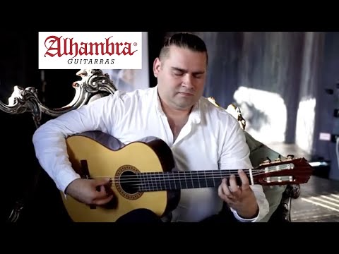 Алексей Корбанов и его классическая гитара Alhambra 375 Mengual & Margarit Flamenca Palosanto