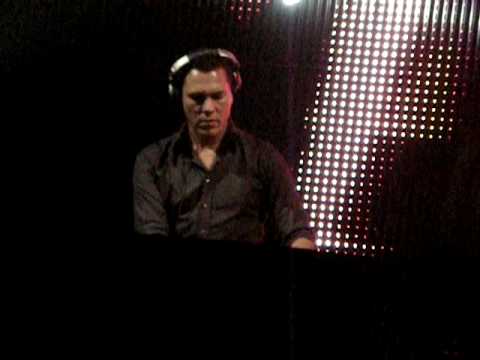 [TIESTO] @ ROSELAND BALLROOM NYE...[REFLEKT ft. DELLINE BASS - "NEED TO FEEL LOVED"]