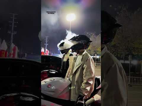 Everyone says you have a sweet tongue, I'd like to try it too. #Motorcycle #800rs #Atmosphere