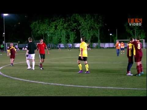 1. tydzień: Pazerne Sępy - Melange Football Team (FLS Jesień 2011)