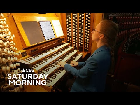 Organist wows followers with midnight performances