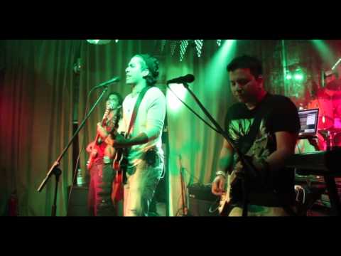 BuenaV #LlorasteMiReggae (En Vivo desde #LaQuintaBar Ccs)