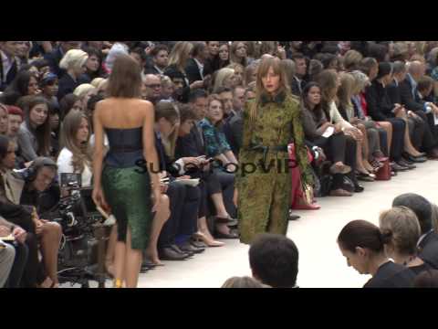 Burberry Prorsum: London Fashion Week Spring/Summer 2013 ...