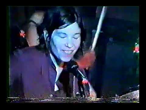 Sleater-Kinney circa 1999