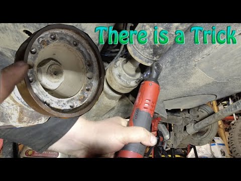 How to Remove Jeep JKU Driveshaft from D44 Pinion Flange DIY