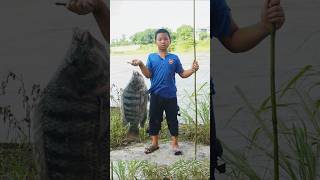 Orphan boy fishes to survive, grills fish for food #orphanboy #orphan #wanderingboy 