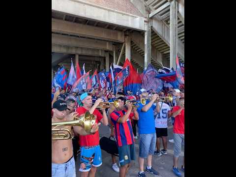 "LA GLORIOSA BUTTELER " Barra: La Gloriosa Butteler &bull; Club: San Lorenzo &bull; País: Argentina