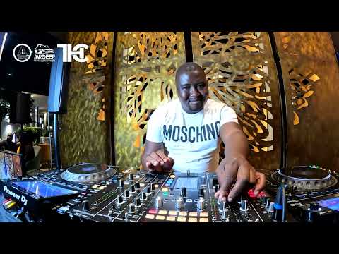 Demossco Live | QLounge by QUOIN ROCK with ENOSOUL