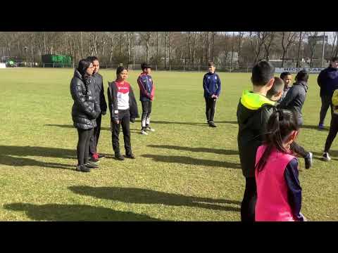 Trainers hard aan het werk!