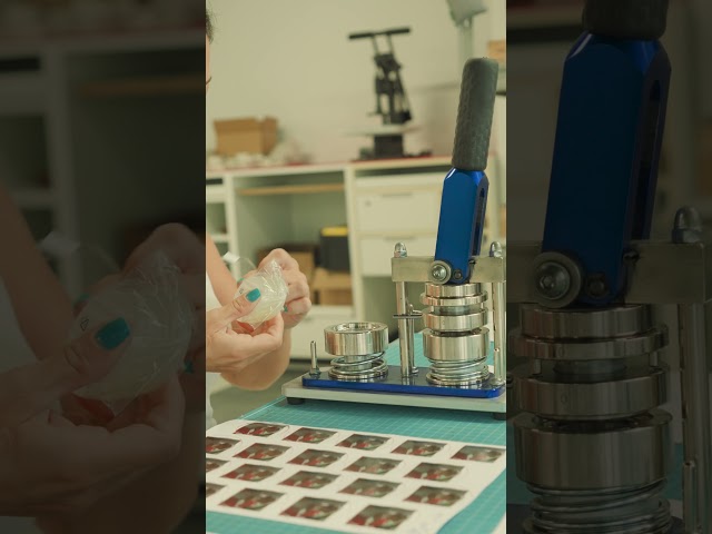 Vídeo relacionado con Uvimark | 100 Chapas de 38 mm Personalizadas | Chapas Personalizadas con Diseño