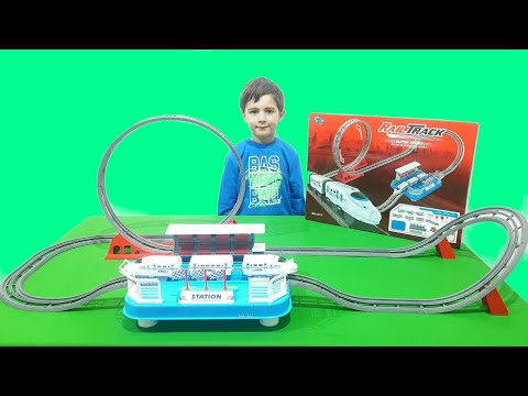 Собираем гоночный трек для поезда Опасная петля!We collect the racetrack for the train Danger loop