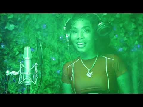 A Day In The Studio With UC Kayla !  @QueenpinMesh