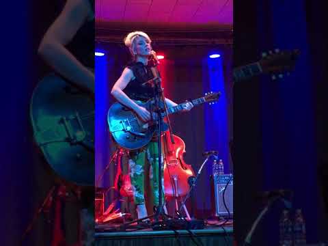 Tif Ginn sings Someday Soon