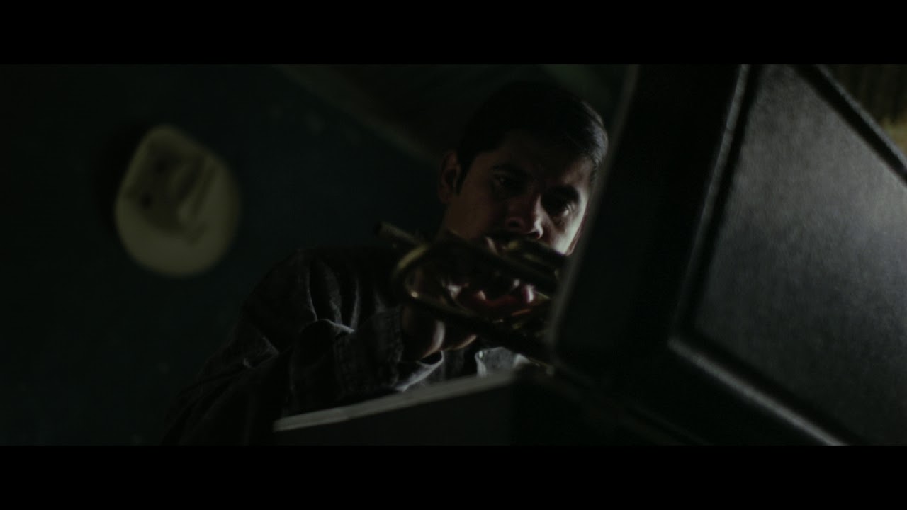 Eco de trompeta / Trailer