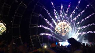 Armin playing I Don't Deserve Dinodrums Main Stage UMF 2014