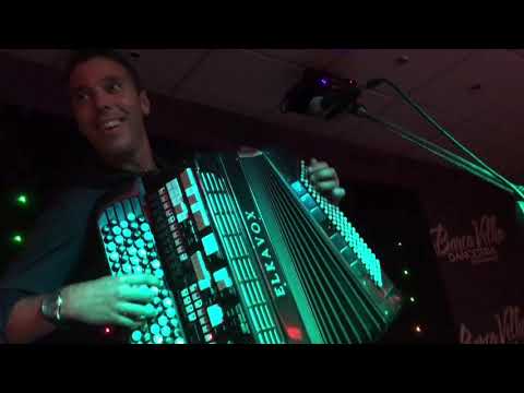 Luis Godinho - FELIZ ANO NOVO (medley músicas ao vivo)