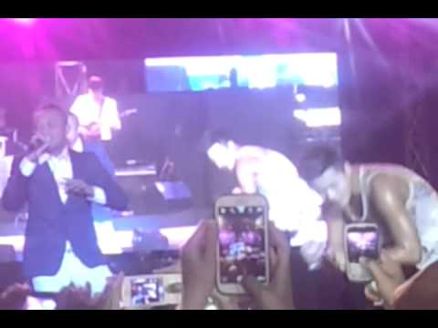 [FANCAM] 130420 #EruConcertJKT Eru ft. Sule - Saranghaeyo (사랑왜요)
