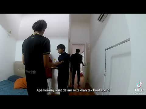 KANTOI AMIR DENGAN TEAH BERDUAAN DALAM BILIK