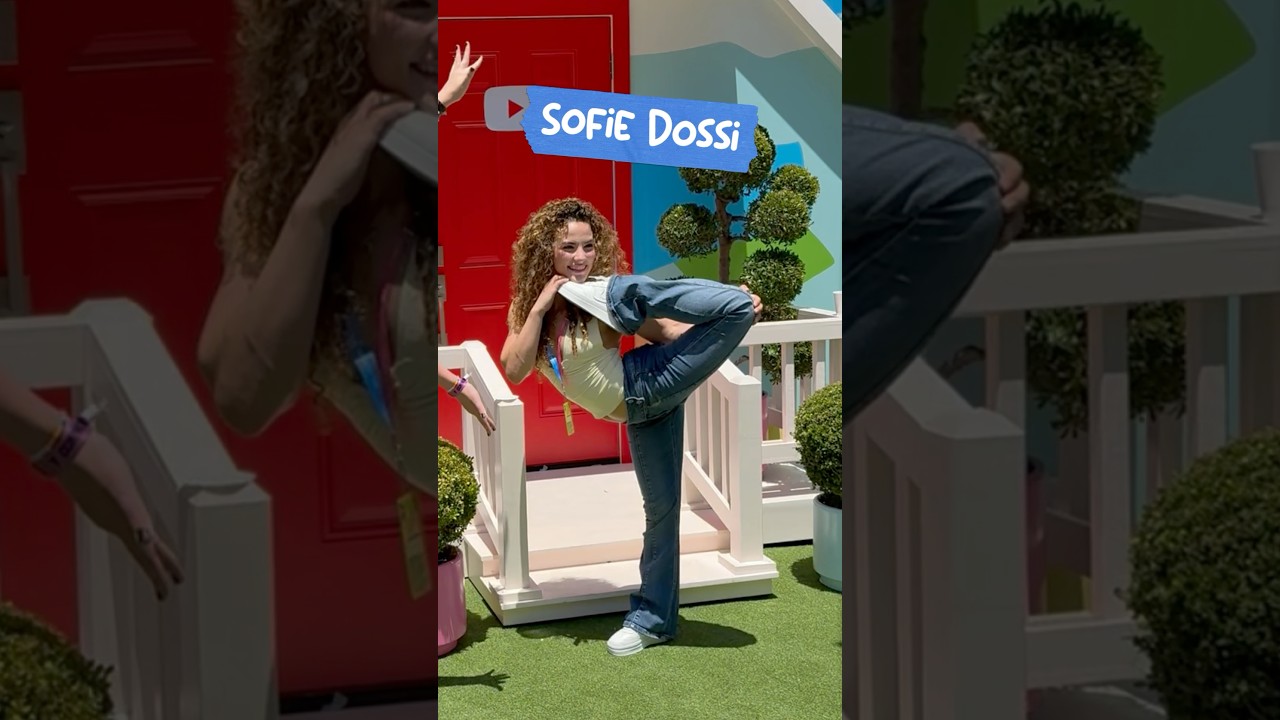 🤯🤯Insane Flexibility!! by @sofiedossi  and  Vivien 💪❤️❤️