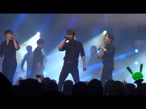 B.A.P Live on Earth 2016 in Chicago - 1004 (Angel)