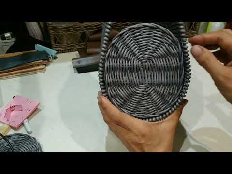 Сумочка серая. Интересный подклад и ножки.