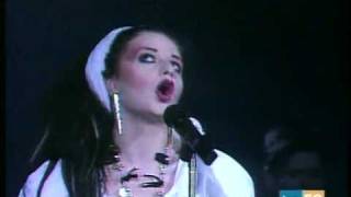 Alaska y Dinarama Isis