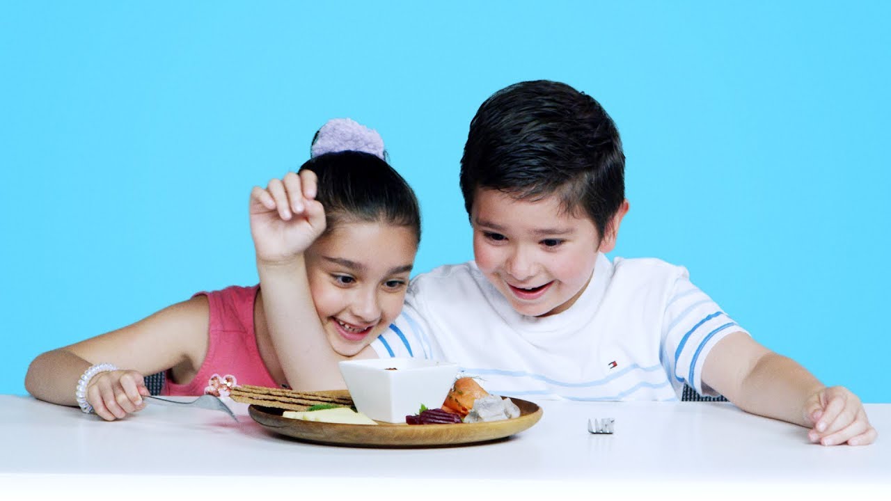 American Kids Meet Herring and Prinsesstårta