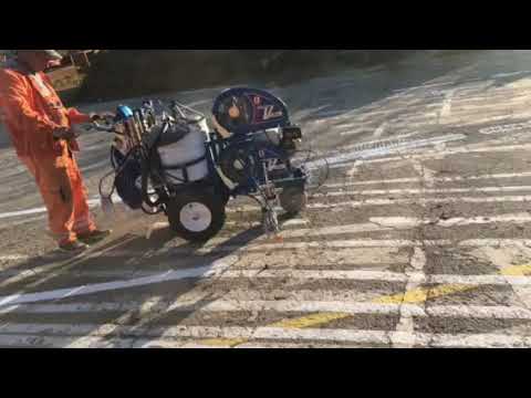 Тест на машина за полагане на хоризонтална пътна маркировка за Graco Line Lazer 200 MMA