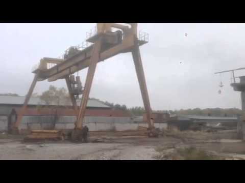 Der russische Kran-Monteur