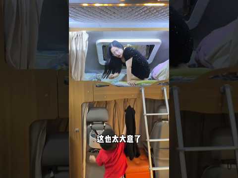 After all, who was calling Chintu out? || 😱 Carriage house wooden artist #shortvideo