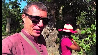 ИНТЕРЕСНО, КУДА У МАРЬИ ПРОПАДАЕТ ЖВАЧКА ? МАДАГАСКАР.