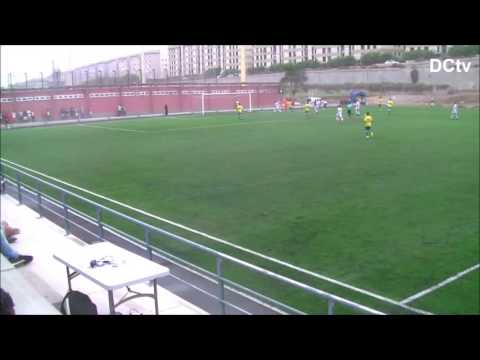 Carlos González le hace un sombrero a Gabriel y marca con increíble habilidad. 4-0
