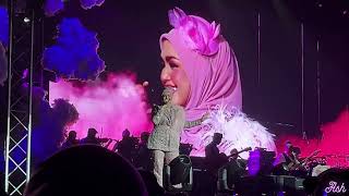 Download lagu Siti Nurhaliza - Bukan Cinta Biasa (Konsert Cinta di Awan 10.8.24) mp3 Download lagu Siti Nurhaliza - Bukan Cinta Biasa (Konsert Cinta di Awan 10.8.24) mp3