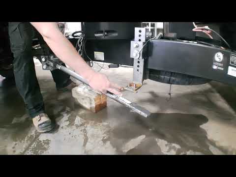 Connection of a Husky Ts weight distribution system @ Ottawa's #1 Rv Dealer Primo Trailer Sales