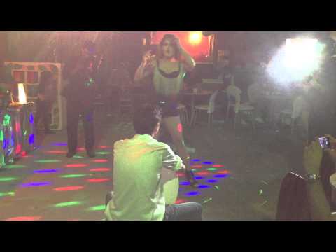 Tiffany Bradshaw - It's Not Right But It's Okay (Buffet Casa da Arvore 27.04.2012)