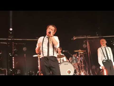 bénabar à voiron     chez les corses