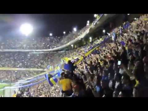 "La Boca es carnaval" Barra: La 12 &bull; Club: Boca Juniors
