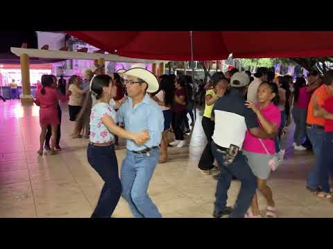 Mira. Que bonito ambiente de. San Juan Ermita chiquimula 