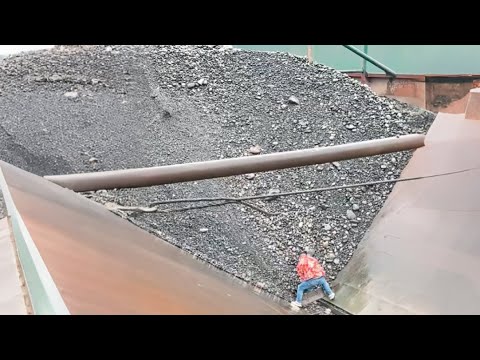 Barge Unloading 2800 Tons of Small Pebbles - Relaxing Pebble Flow Video
