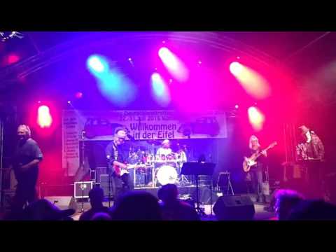 Botulisme Cover Band jodelt in de Eifel